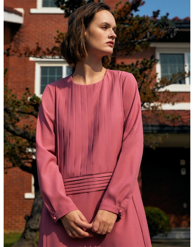 더스튜디오케이 MULTI PLEATS DRESS_PINK 착용컷