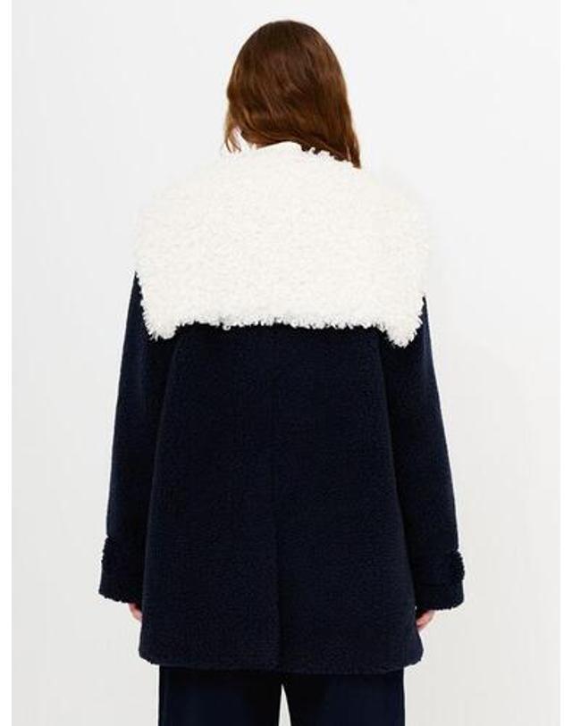 더스튜디오케이 BELT EMBROIDERY SAILOR ECO FUR COAT(NAVY) 착용컷
