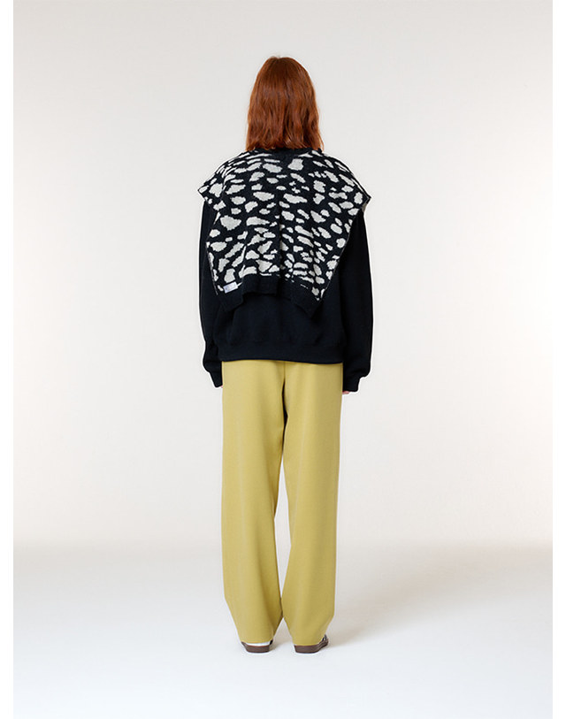 더스튜디오케이 LEOPARD SHAWL LAYERD KINT TOP(BLACK) 착용컷