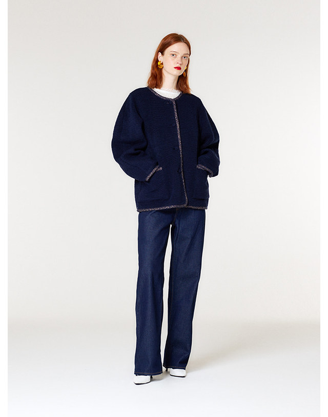 더스튜디오케이 VOLUMED WOOL CARDIGAN(NAVY) 착용컷