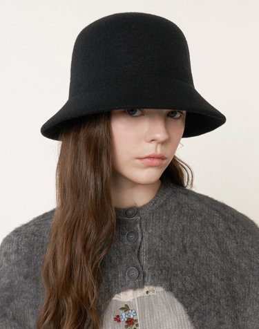 Classic Formed Hat - Black