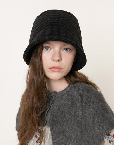 Bonnet Line Hat - Tricot Black