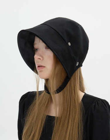 Classic Strap Bonnet - Black