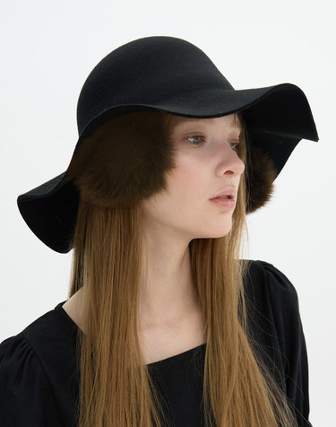 Pom Pom Flare Hat - Black