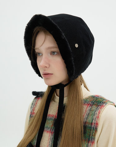 Iris Bonnet - Black