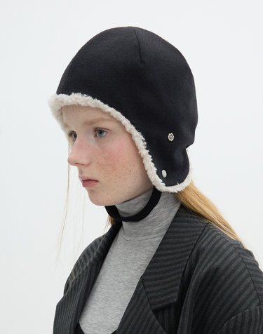 Helmet Bonnet - Black