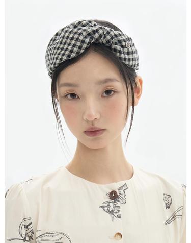 Chloe Fascinator - Check