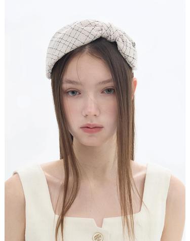 Chloe Fascinator - Ivory