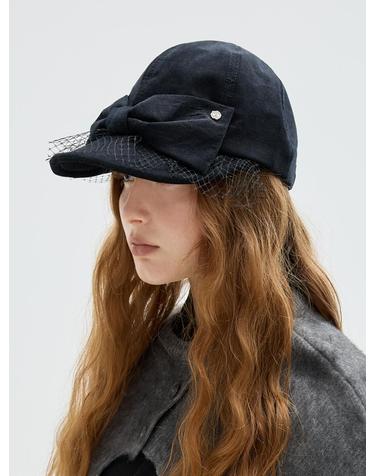 Peached Lace Ribbon Cap - Black