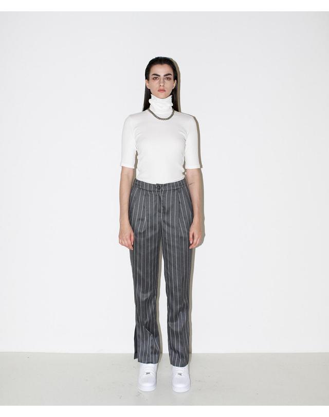 채뉴욕 [아이즈원 안유진 착용] Not a Cliche tailored trouser [Stripe Grey] 착용컷