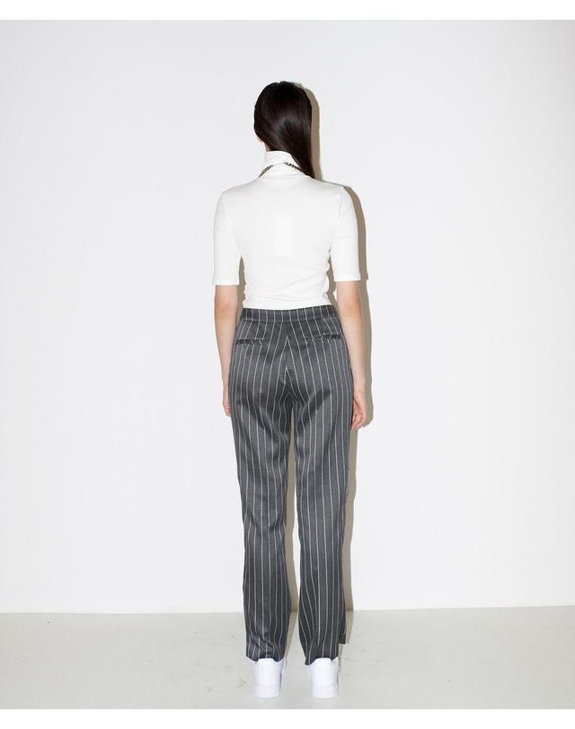 채뉴욕 [아이즈원 안유진 착용] Not a Cliche tailored trouser [Stripe Grey] 착용컷