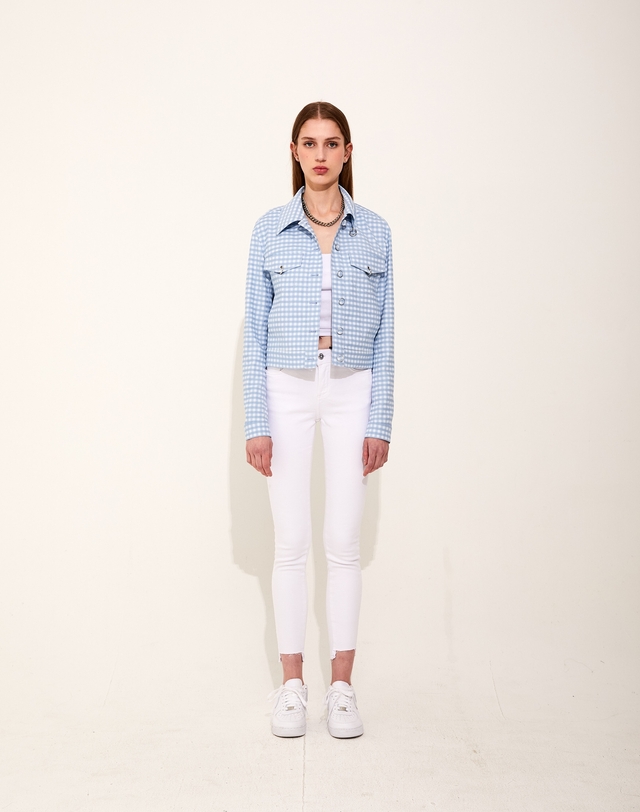 채뉴욕 Checker Checker Denim Jacket [Baby Blue] 레드 착용컷