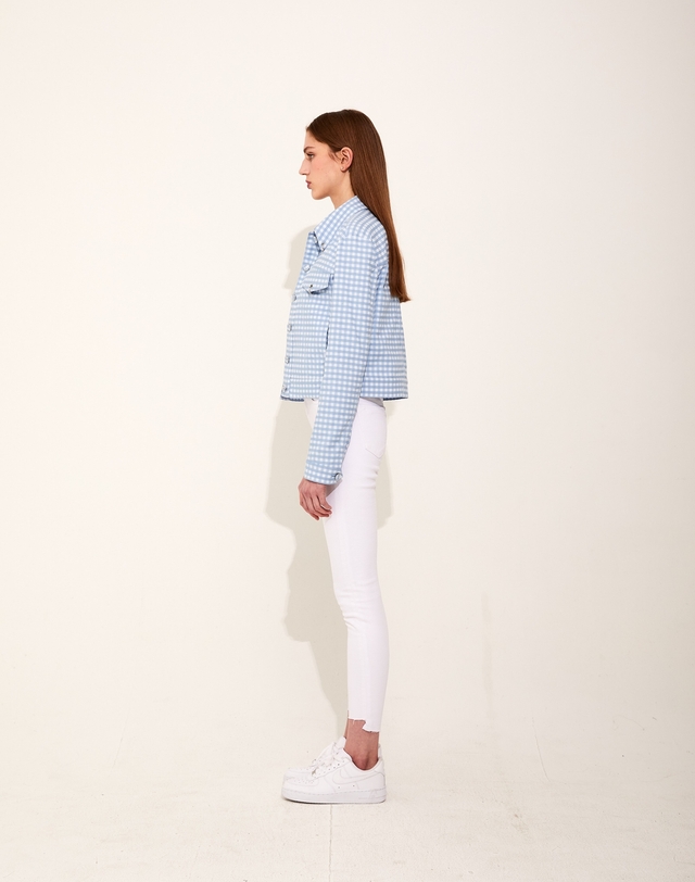 채뉴욕 Checker Checker Denim Jacket [Baby Blue] 레드 착용컷