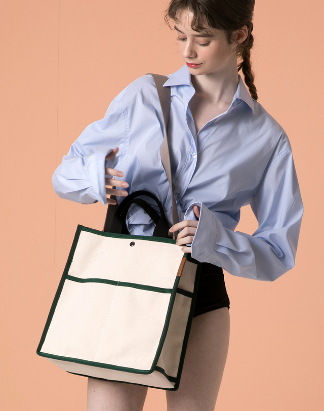 앤오즈 FRAM LARGE Canvas Bag 3 Color 착용컷