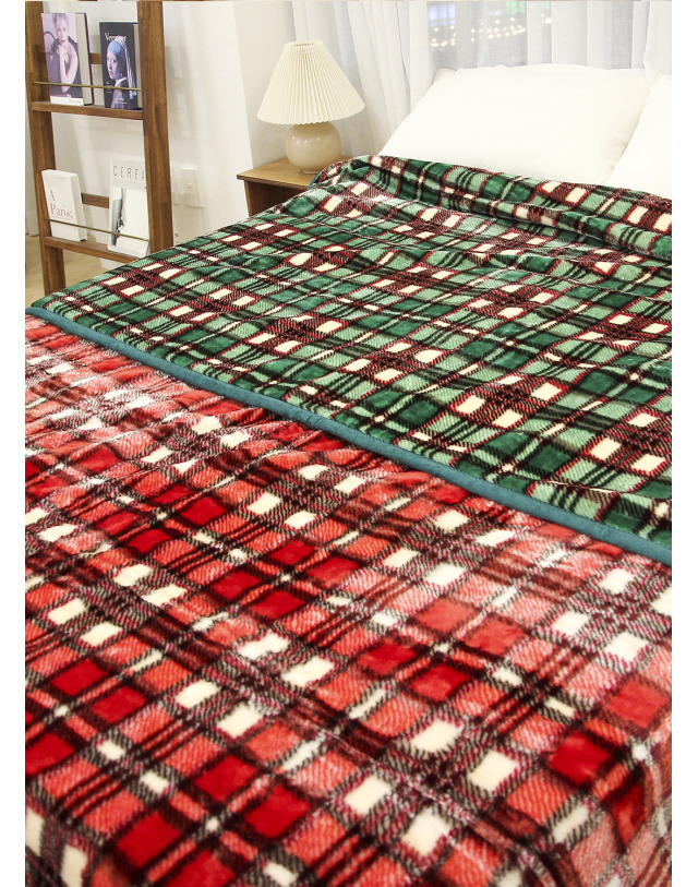 리앤데코 부들부들 다양한 극세사 두툼 포근 캠핑용 특대형담요150x200cm 착용컷
