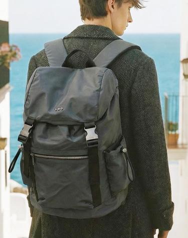 가벼운 출퇴근 여행용 17인치노트북백팩 Voyage series 002 2컬러
