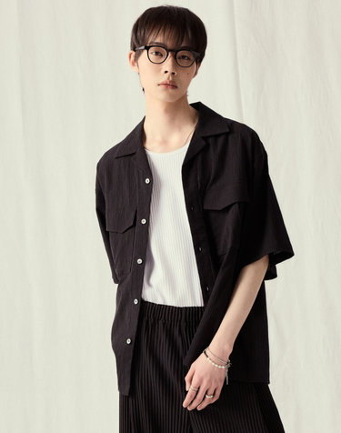 Seersucker Half-Sleeves Shirts (Black)