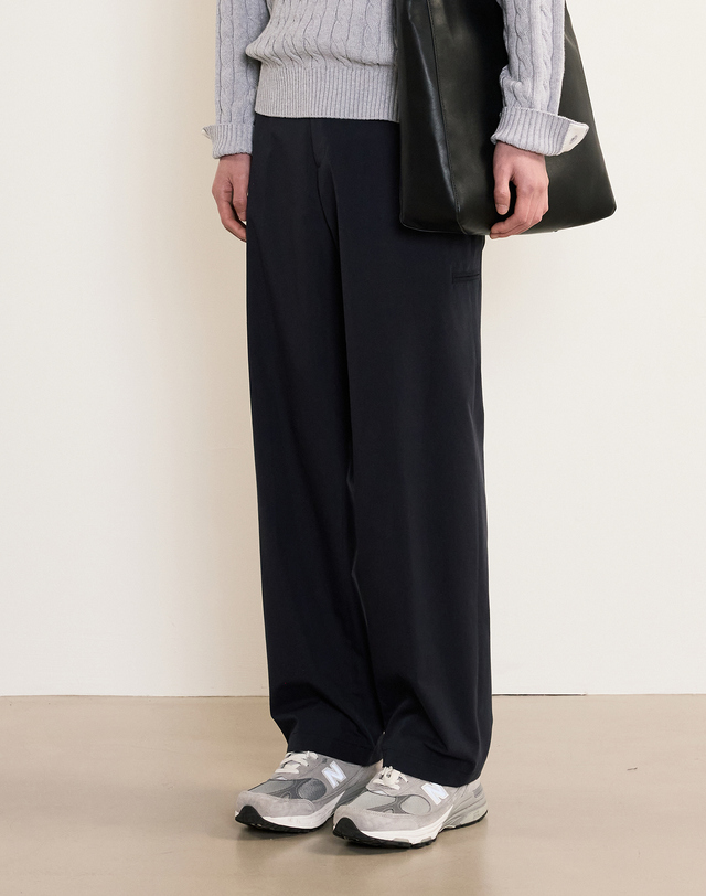티엔지티 Comfort Cotton Chino Pants (Navy) 네이비 착용컷