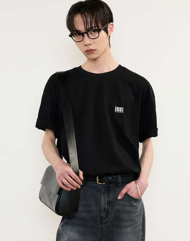 티엔지티 Barcode Logo T-Shirt (Black) 블랙 착용컷