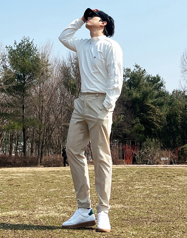 더블플래그 남성 [NEW][Hard Cool] 베이지 남성 냉감 밑단 립조직 조거팬츠 착용컷
