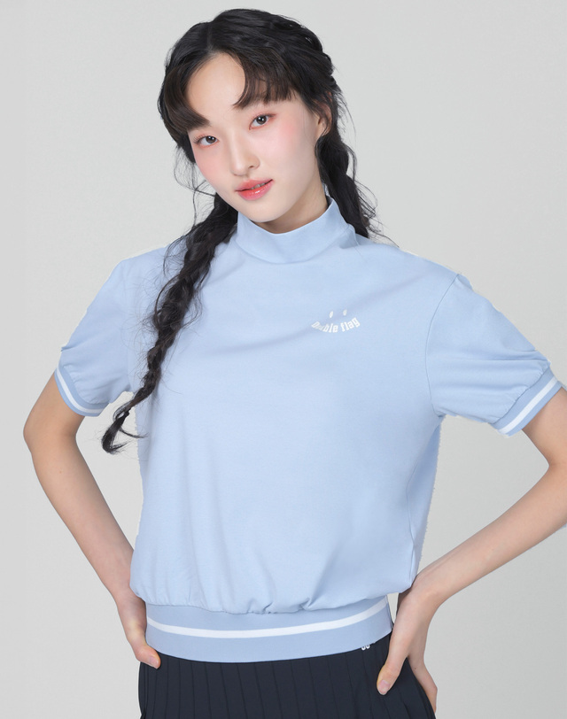 더블플래그 여성 [2세대] 라이트블루 여성 스마일 라인 포인트 썬쉴드 반팔티 밝은 블루 착용컷