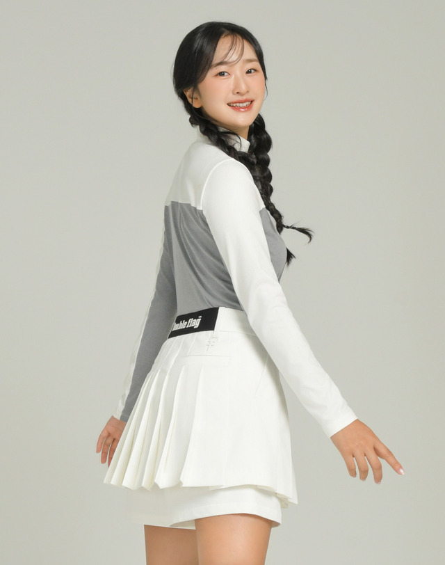 더블플래그 여성 아이보리 여성 반전포인트 하이넥 기모 이너 착용컷