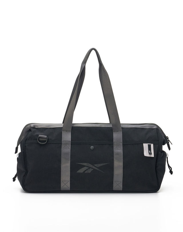 리복 Reebok X RAWROW 3WAY ZIPPER DUFFLE BAG - 블랙 착용컷