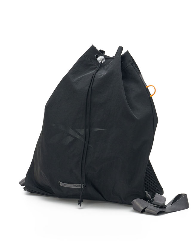 리복 Reebok X RAWROW 2WAY STRING GYM SACK - 블랙 착용컷