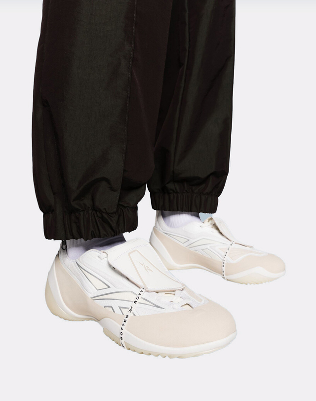 리복 Reebok X BOTTER Energia Bo Kets - 화이트 샌드 / RMIA04GC99MAT0010161 베이지 착용컷