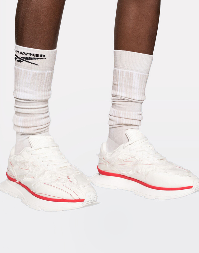 리복 Reebok x KANGHYUK CLASSIC LEATHER LTD - 화이트 / RMIA04CC99FAB0010300 흰색 착용컷