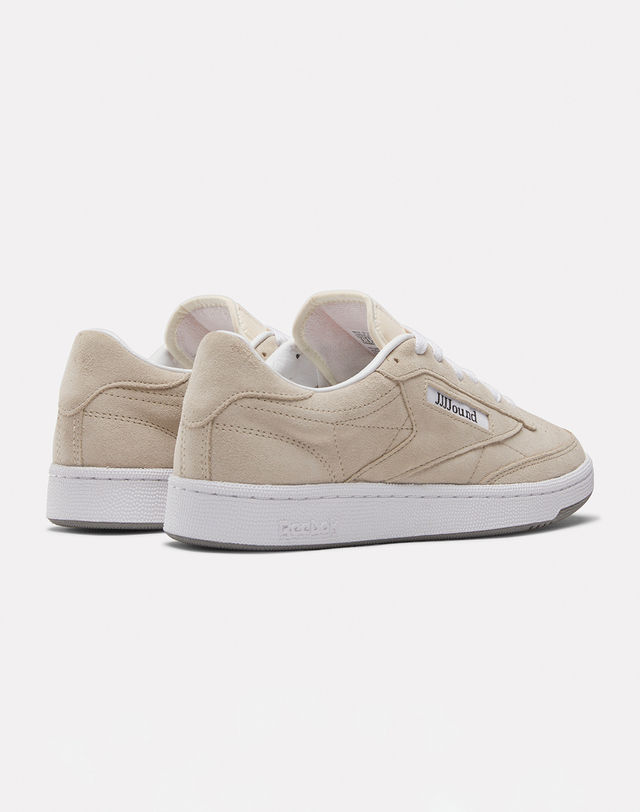 리복 Reebok x JJJJound Club C 85 스웨이드 - 코르크 / 100073319 베이지 착용컷