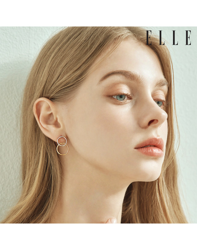 엘르 주얼리 Urban 14K GF 더블링 콤비 귀걸이 ELGPEE457 착용컷
