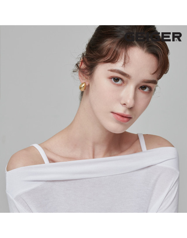 가이거 주얼리 심플 물방울 귀걸이 GISVEE106 착용컷