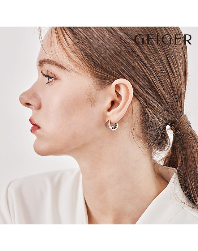 가이거 주얼리 실버 물방울 포인트 데일리 원터치 귀걸이 GISVEE153 착용컷