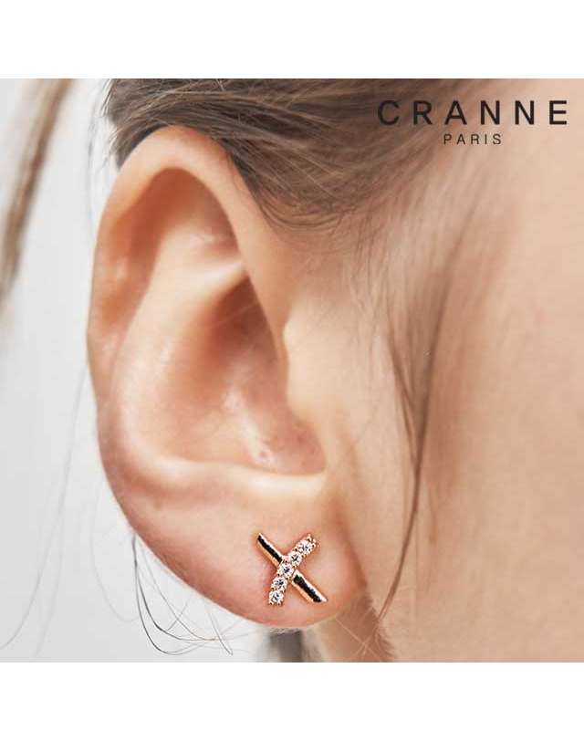 끄란느 엑스라인 귀걸이 C24EB326 착용컷