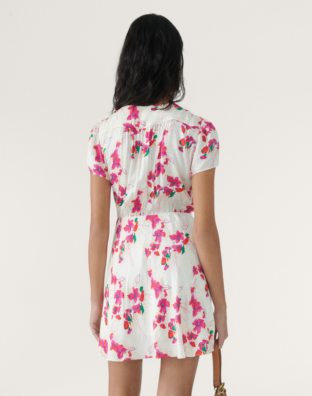 바쉬 화이트 플라워 반팔원피스 흰색 착용컷