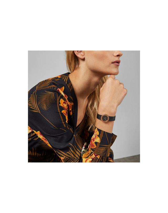 테드 베이커 테드베이커 [공식수입원]TED BAKER 테드베이커 여성용 시계 BKPSEF901 SEERENA 착용컷