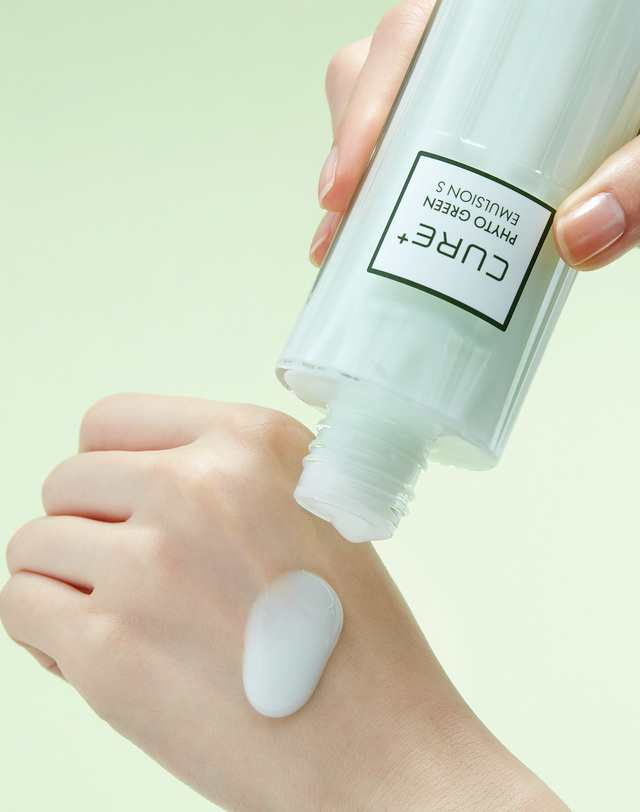 큐어 [김정문알로에] 큐어 피토그린 에멀전 130ml 1개 착용컷