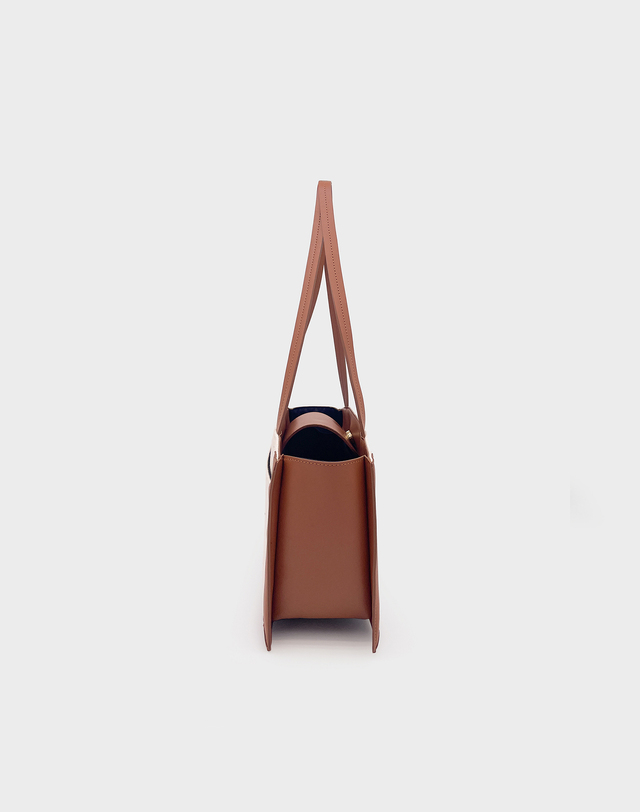 보니블라 [입점사]데보백 DEBO BAG (TAN BROWN) 착용컷