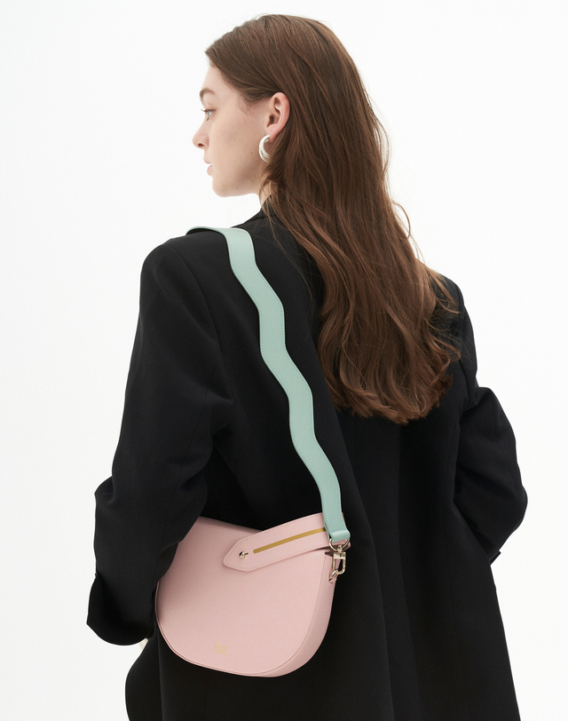 보니블라 바게스트랩 VAGUE STRAP MINT KHAKI 착용컷