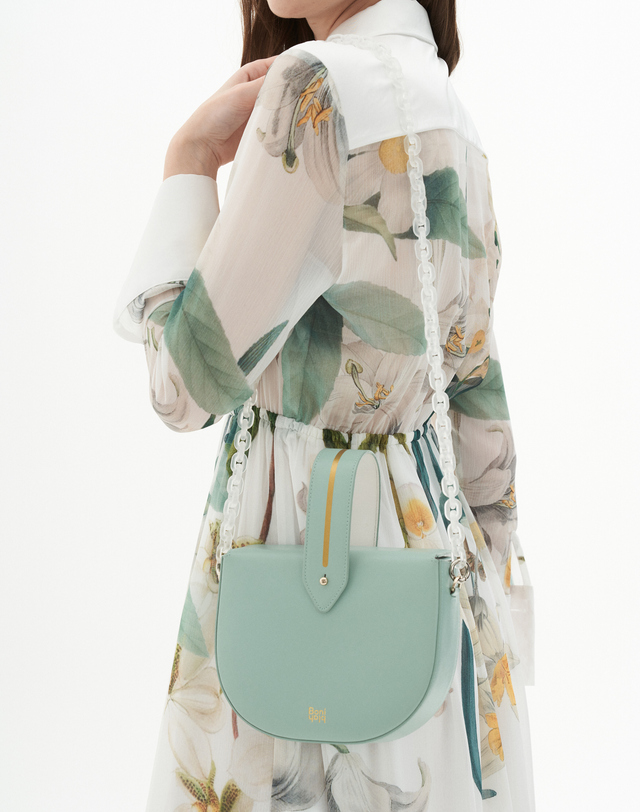 보니블라 글라세백 GLACE BAG MINT CREAM 착용컷