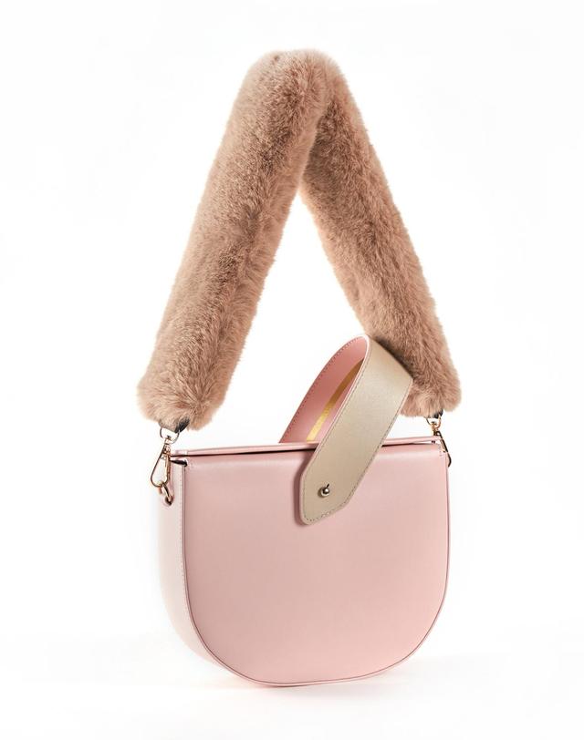 보니블라 에코 퍼 스트랩 ECO FUR STRAP CHIFFON MOCHA 착용컷