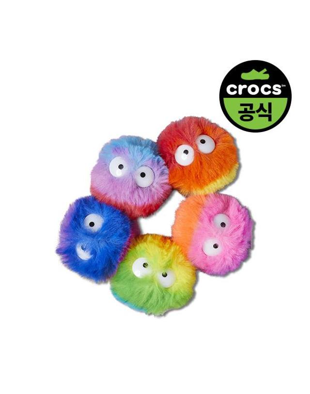 크록스 지비츠 FUZZY PUFF CHARACTERS 5PACK 착용컷
