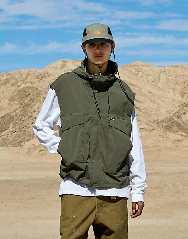 플루크 하이넥 후드 집업 우븐 베스트 FVT204 / 4color 착용컷