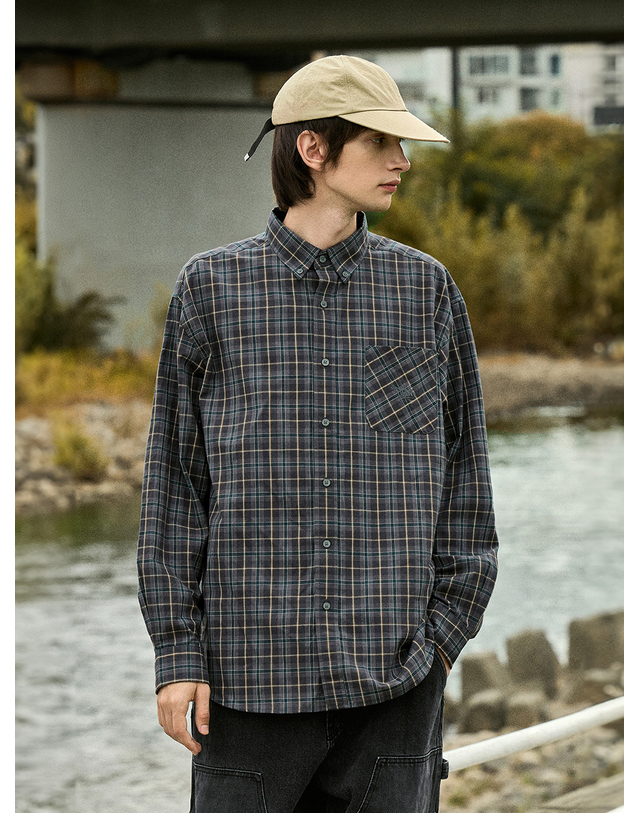 플루크 슬램로고 긱시크 체크 포켓 셔츠 FLS210 / 2color W 착용컷