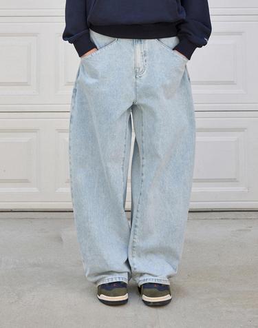 라이트블루 커브드 데님 팬츠 FDP113 / 1Color W