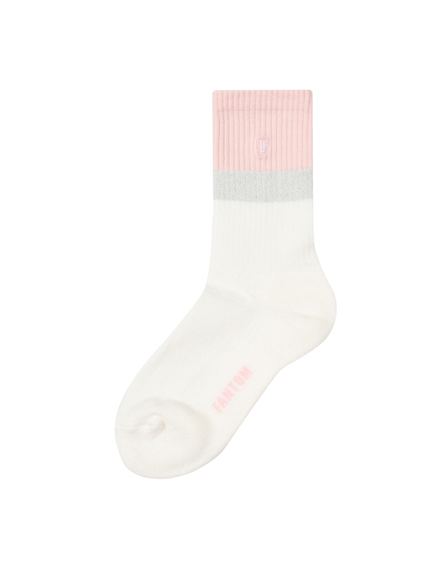 팬텀 여성 3색 컬러 배색 중목 양말 착용컷