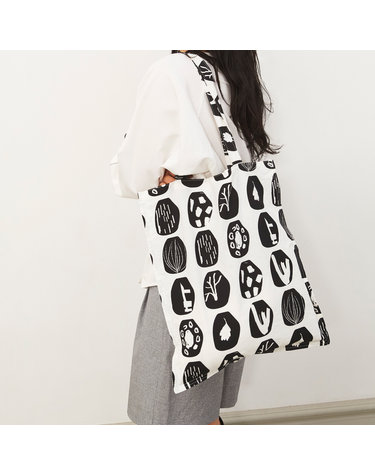 ami white stitch point basic bag