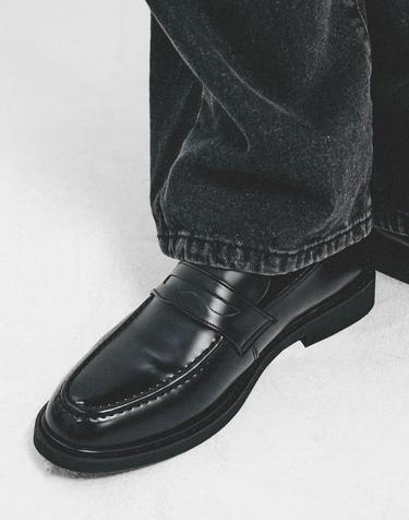 MS2435-BK 페니로퍼 슬릿 블랙