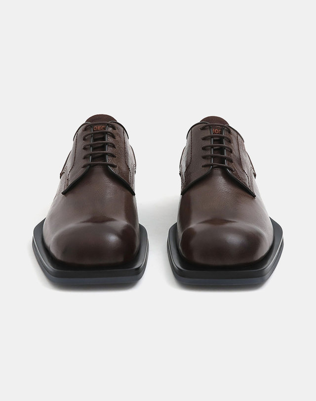 슈커스 Buzz A1001D_Dark Brown 착용컷